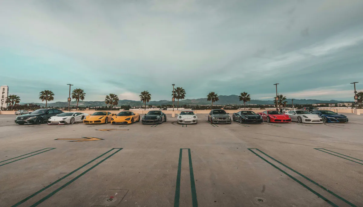 Fahrer-Club mit kuratierten Events, Maschinen, Gesprächen und verbindlicher Community-Kultur.